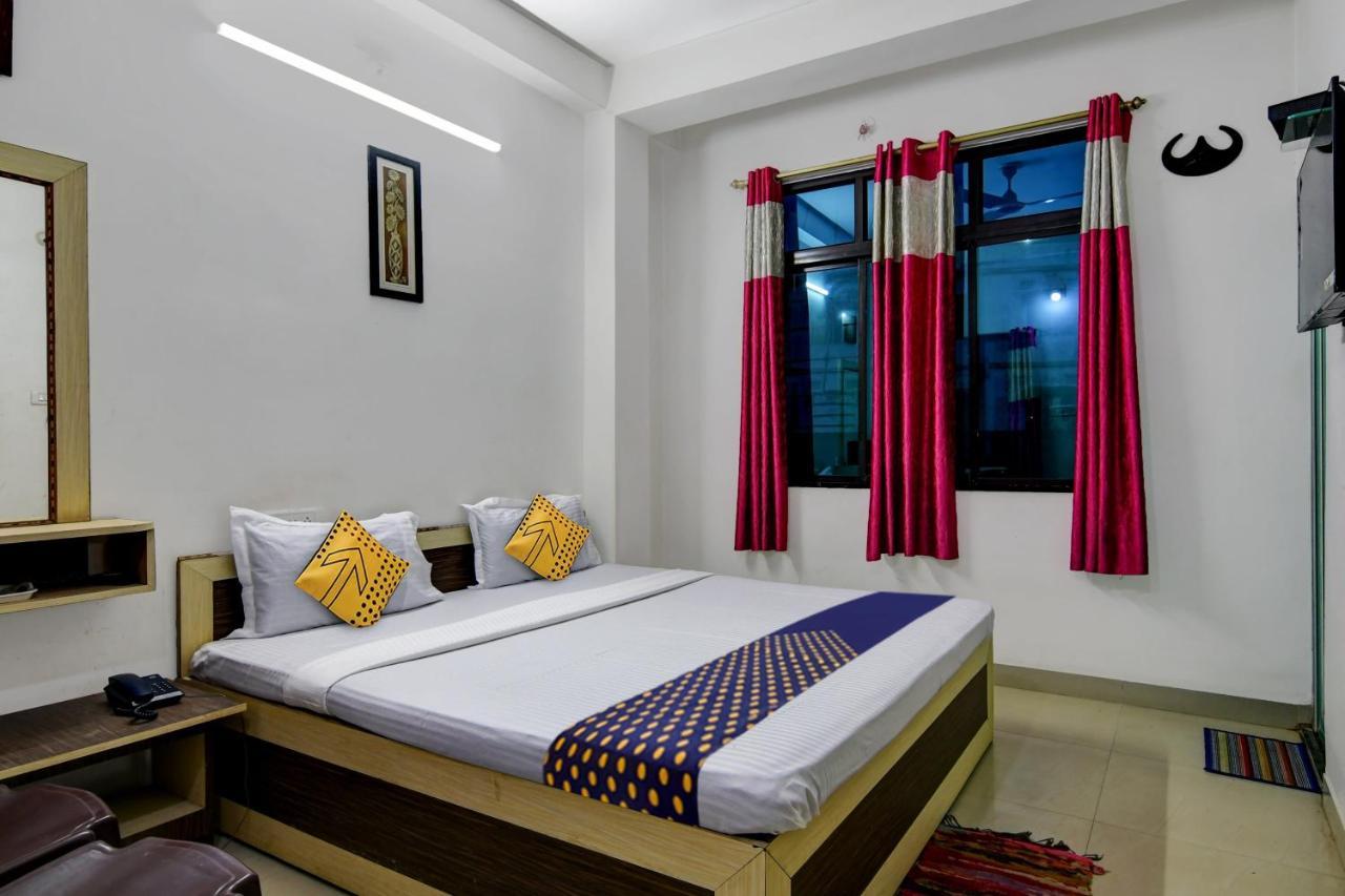 Spot On Ray Palace Puri Exterior foto