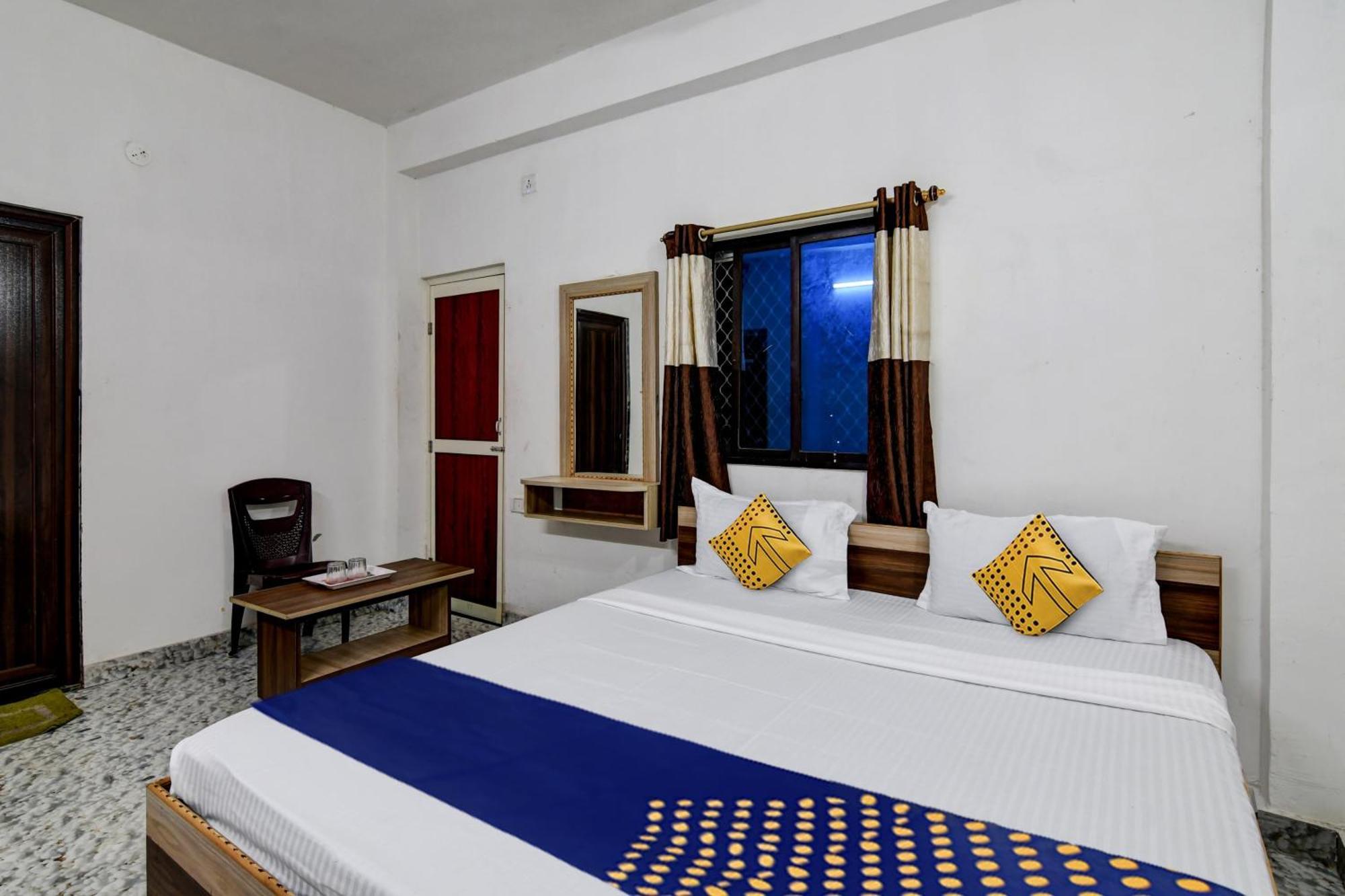 Spot On Ray Palace Puri Exterior foto
